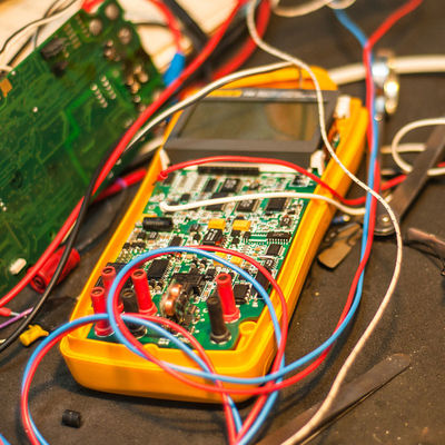 مختبرات اختبار شهادة لجنة الاتصالات الفيدرالية (Fcc) منتجات التعلم الإلكترونية المعتمدة الاختبارات الكهربائية اختبار الطرف الثالث والمصادقة عليه