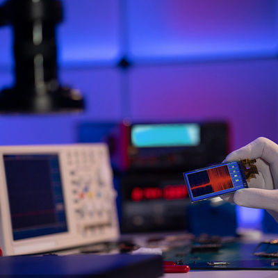 معمل اختبار الإلكترونيات بشاشة LED ، خدمات اختبار ومصادقة الطرف الثالث Emc Emi Esd